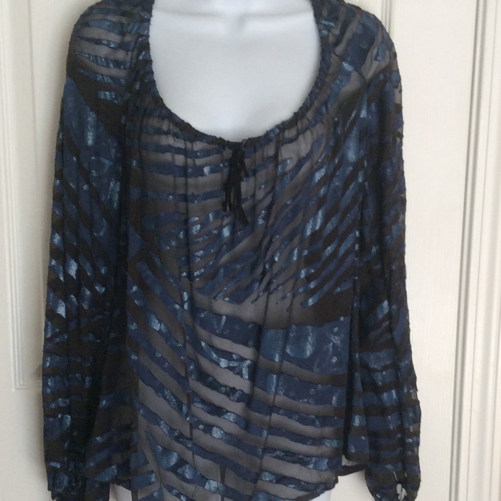 ⭐️⭐️⭐️Escada Tiger Peasant Blouse